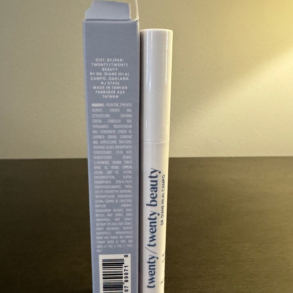 Twenty Twenty Beauty Visionary Eye Shadow Stick Tiger’s Eye .05 oz 1.5 g NIB - Picture 4 of 4